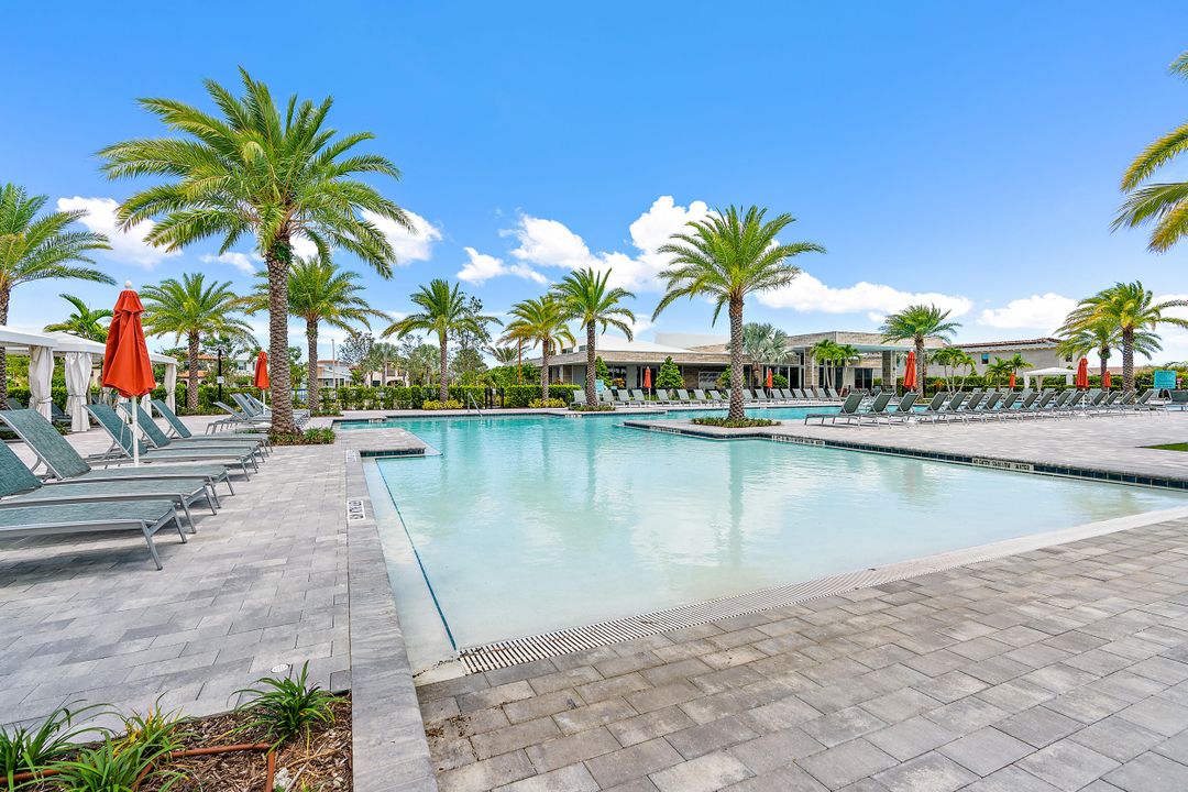 En Renta: $5,250 (4 camas, 3 baños, 2252 Pies cuadrados)