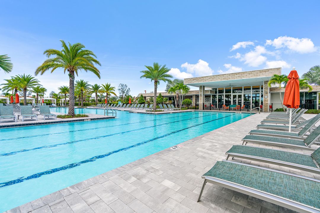 En Renta: $5,250 (4 camas, 3 baños, 2252 Pies cuadrados)