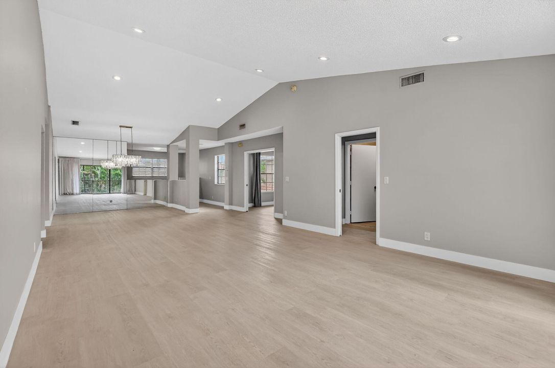 For Rent: $4,000 (3 beds, 2 baths, 2174 Square Feet)