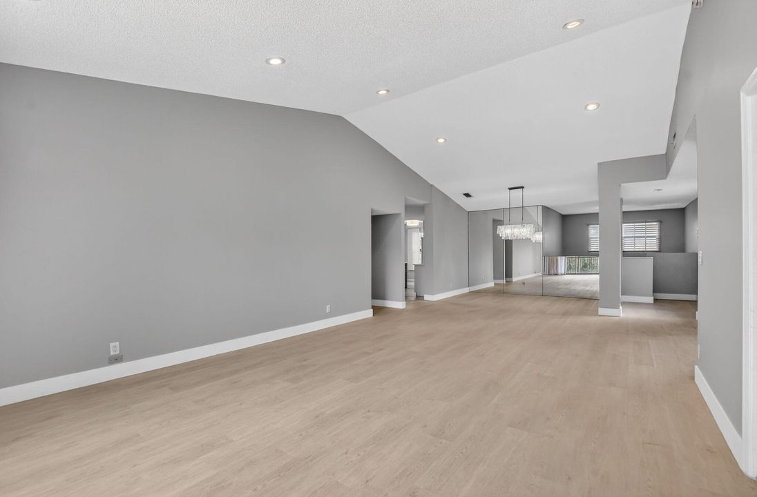 For Rent: $4,000 (3 beds, 2 baths, 2174 Square Feet)