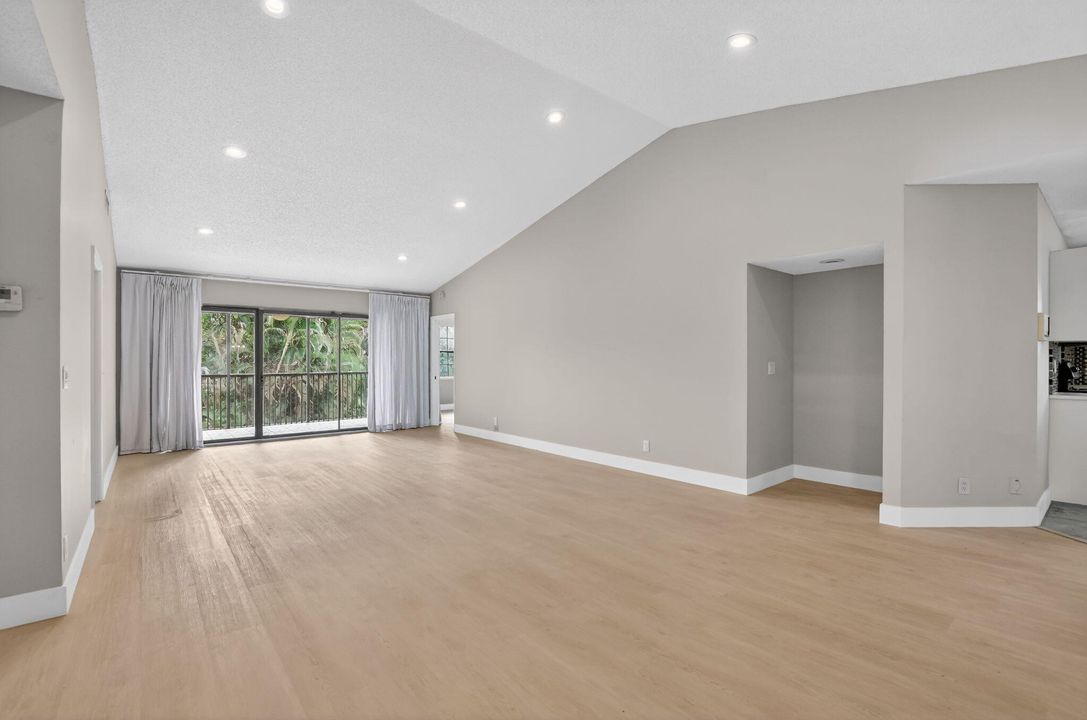 For Rent: $4,000 (3 beds, 2 baths, 2174 Square Feet)