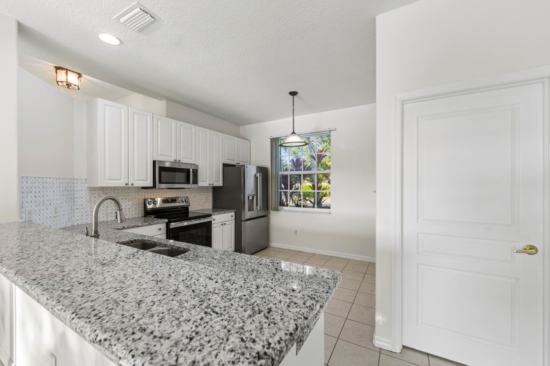 En Venta: $358,000 (3 camas, 2 baños, 1480 Pies cuadrados)