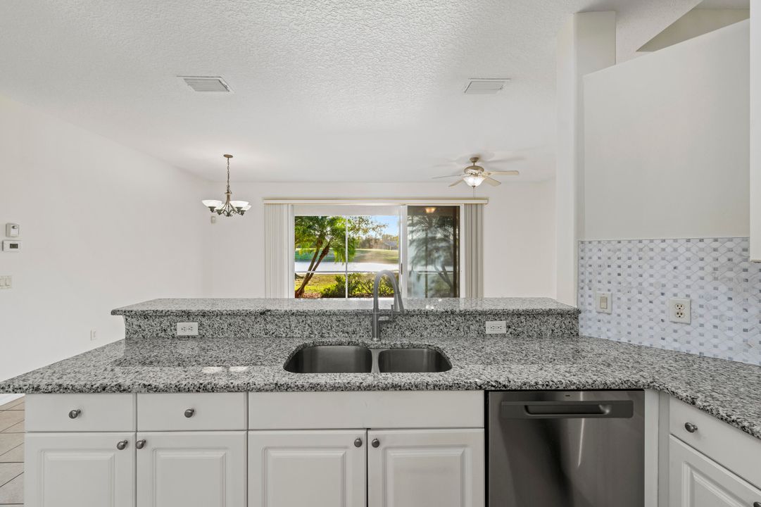 En Venta: $358,000 (3 camas, 2 baños, 1480 Pies cuadrados)