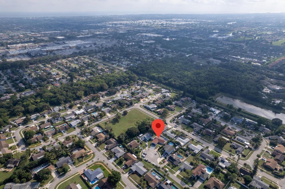 For Sale: $595,000 (3 beds, 2 baths, 1509 Square Feet)