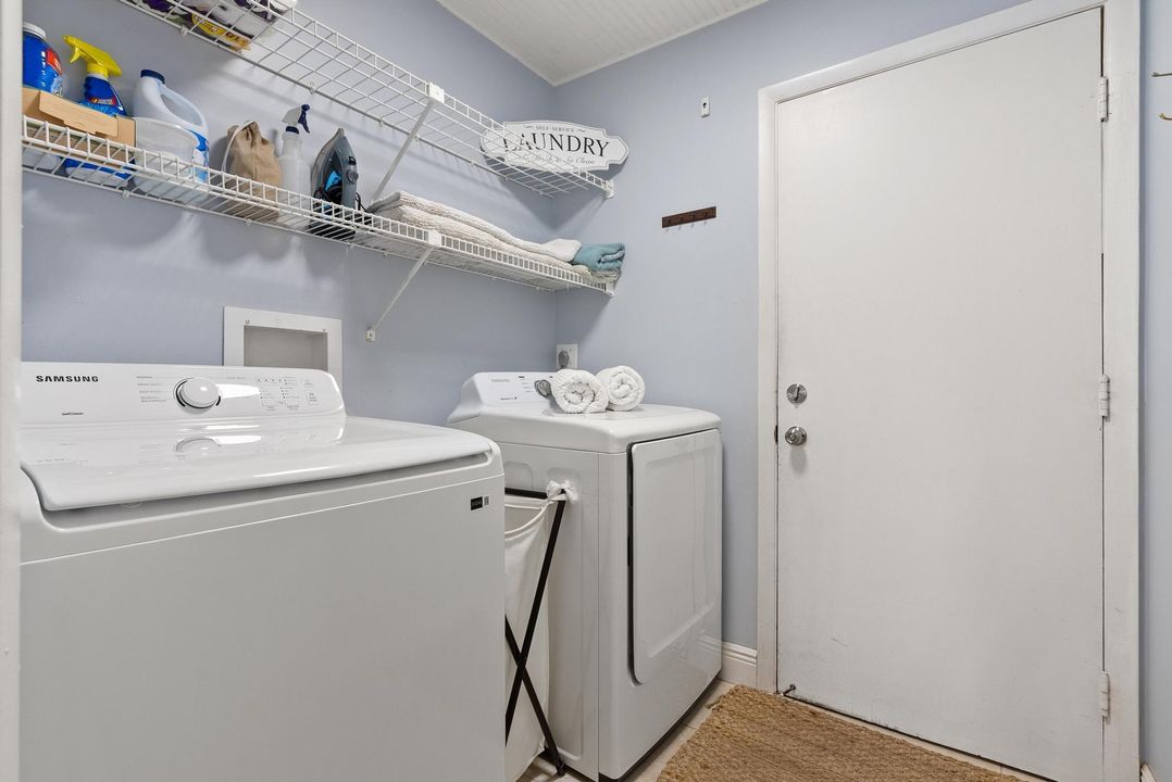 For Sale: $595,000 (3 beds, 2 baths, 1509 Square Feet)