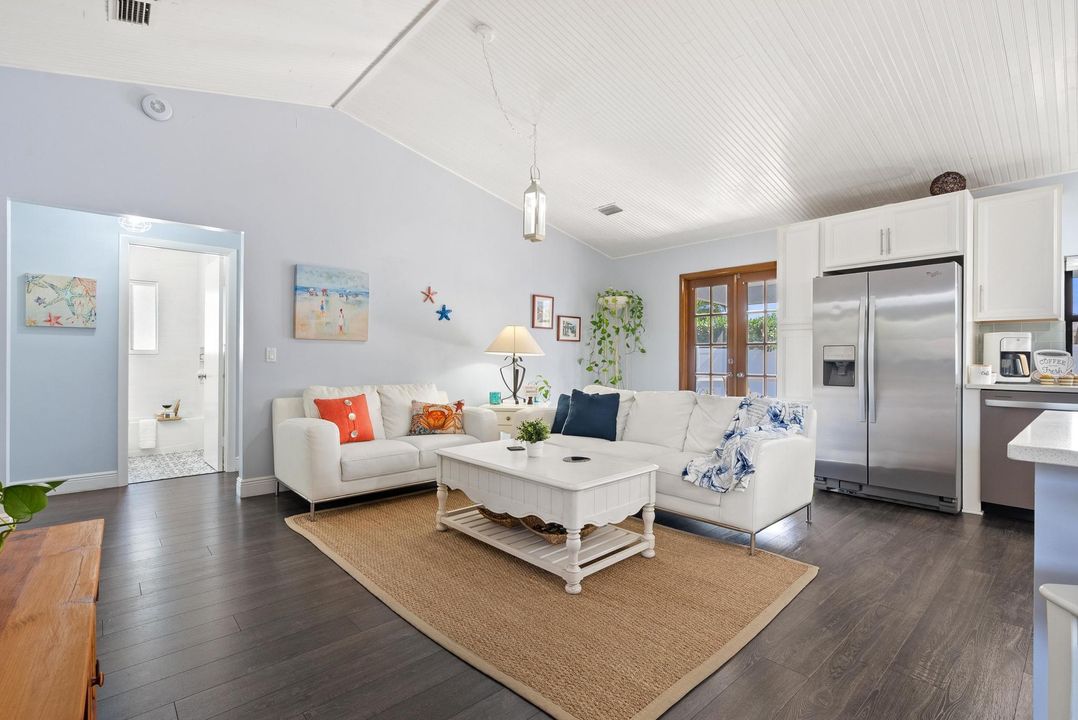 For Sale: $595,000 (3 beds, 2 baths, 1509 Square Feet)