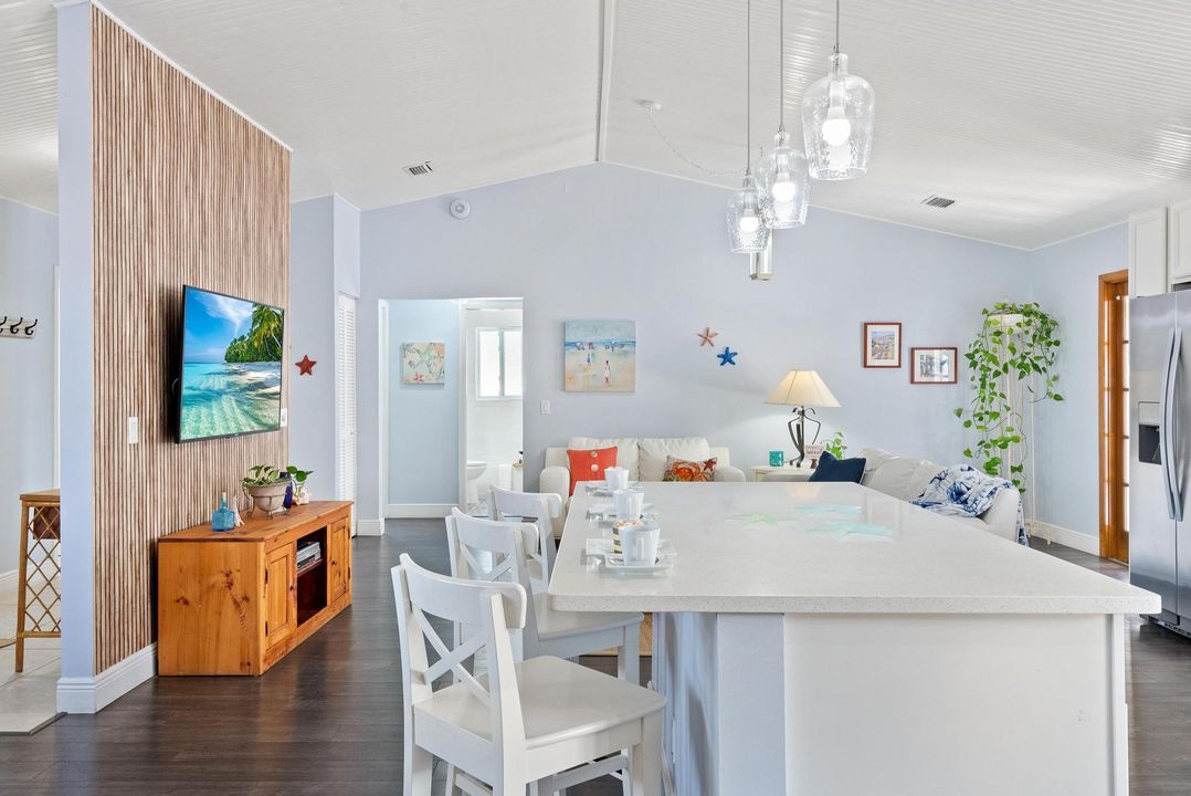 For Sale: $595,000 (3 beds, 2 baths, 1509 Square Feet)