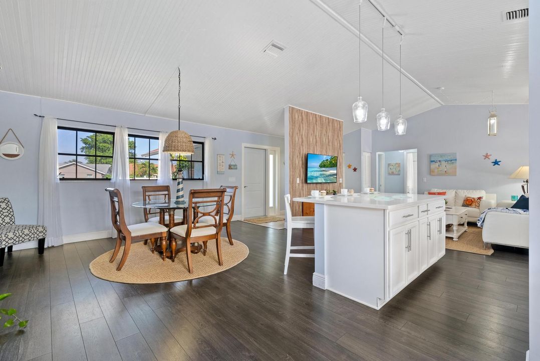 For Sale: $595,000 (3 beds, 2 baths, 1509 Square Feet)