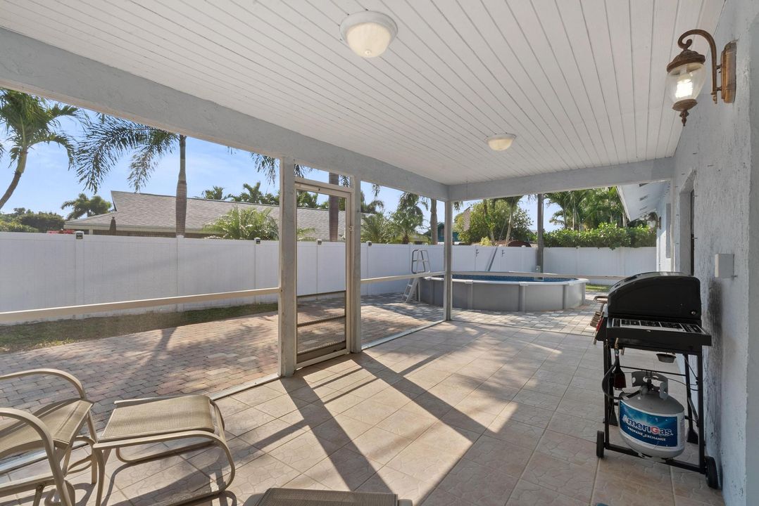 For Sale: $595,000 (3 beds, 2 baths, 1509 Square Feet)