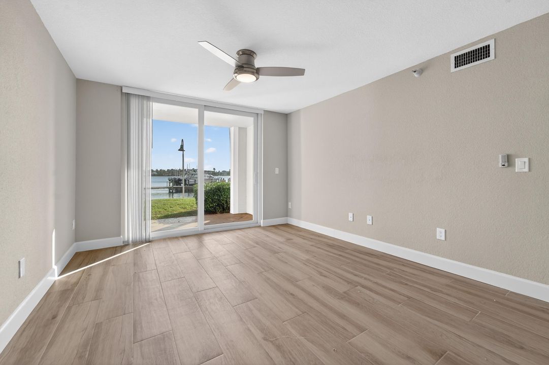 For Rent: $3,200 (2 beds, 2 baths, 1036 Square Feet)