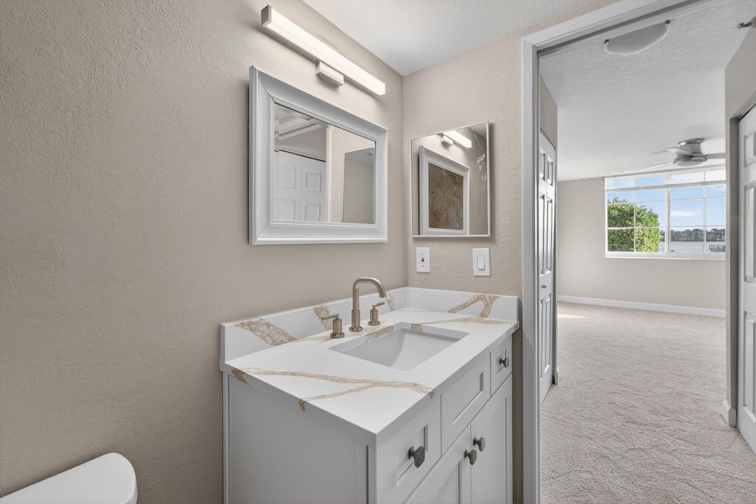 For Rent: $3,200 (2 beds, 2 baths, 1036 Square Feet)