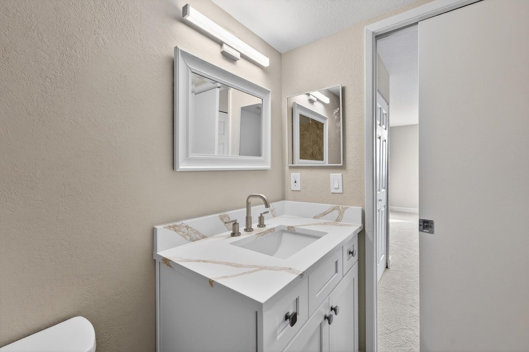 For Rent: $3,200 (2 beds, 2 baths, 1036 Square Feet)