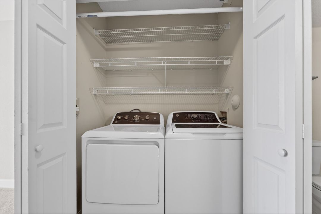 For Rent: $3,200 (2 beds, 2 baths, 1036 Square Feet)