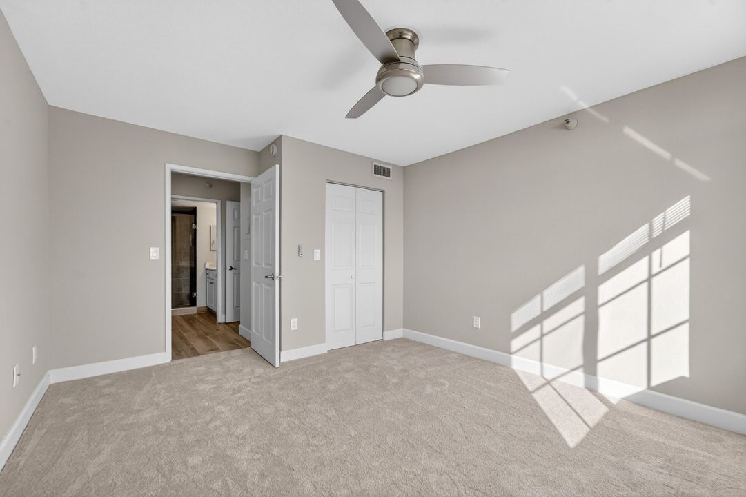 For Rent: $3,200 (2 beds, 2 baths, 1036 Square Feet)