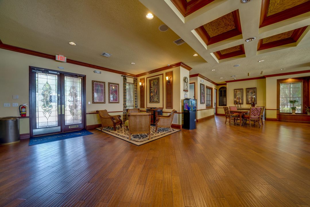 For Rent: $3,200 (2 beds, 2 baths, 1036 Square Feet)