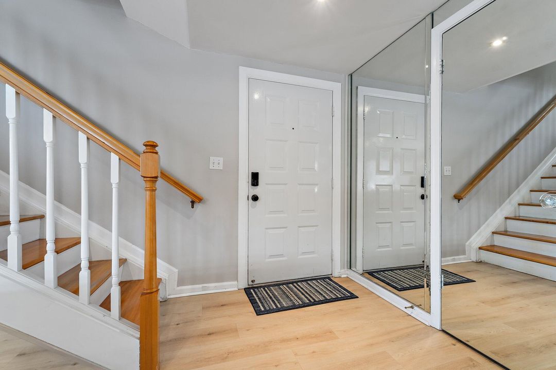 В аренду: $3,000 (2 спален, 2 ванн, 1347 Квадратных фут)