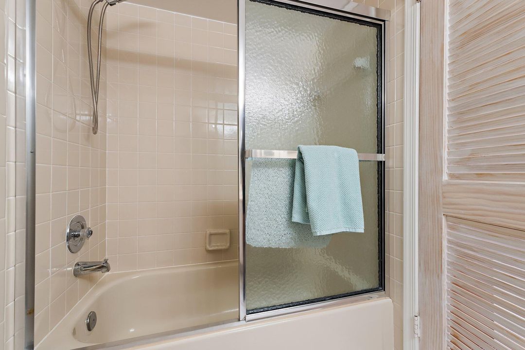 В аренду: $3,000 (2 спален, 2 ванн, 1347 Квадратных фут)