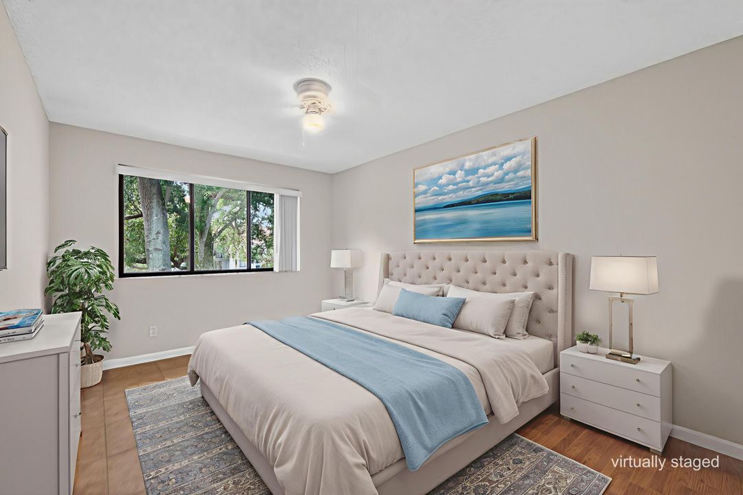 For Sale: $230,000 (2 beds, 2 baths, 986 Square Feet)