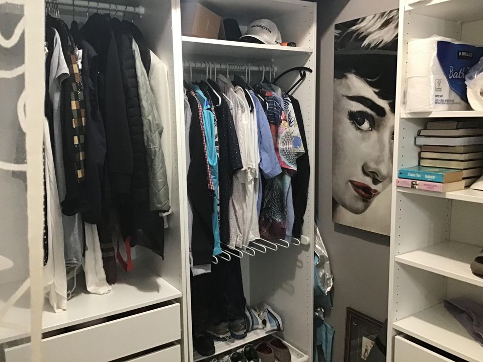 For Sale: $140,000 (1 beds, 1 baths, 1010 Square Feet)