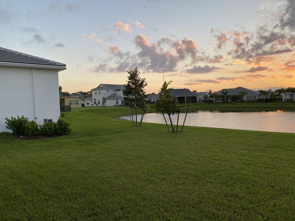 For Rent: $5,950 (5 beds, 4 baths, 3585 Square Feet)