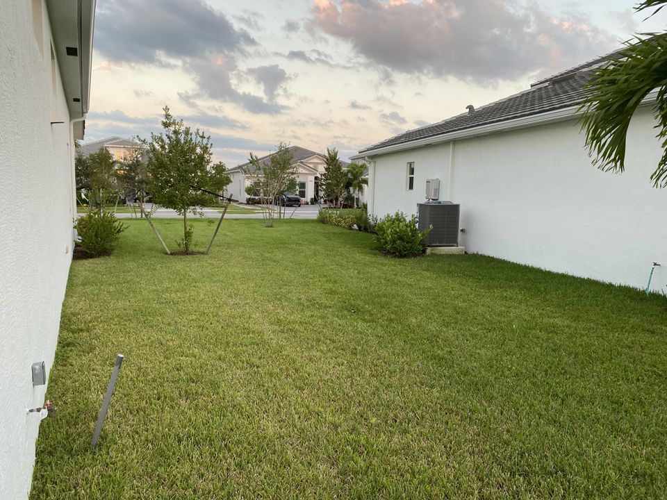 For Rent: $5,950 (5 beds, 4 baths, 3585 Square Feet)