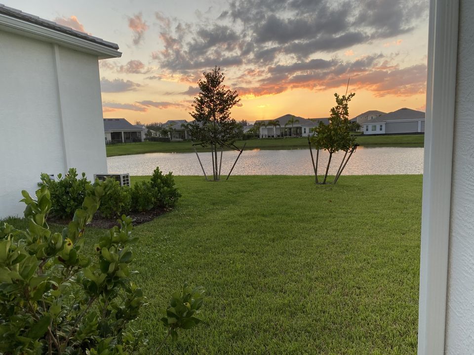 For Rent: $5,950 (5 beds, 4 baths, 3585 Square Feet)