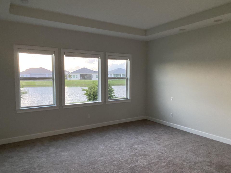 For Rent: $5,950 (5 beds, 4 baths, 3585 Square Feet)