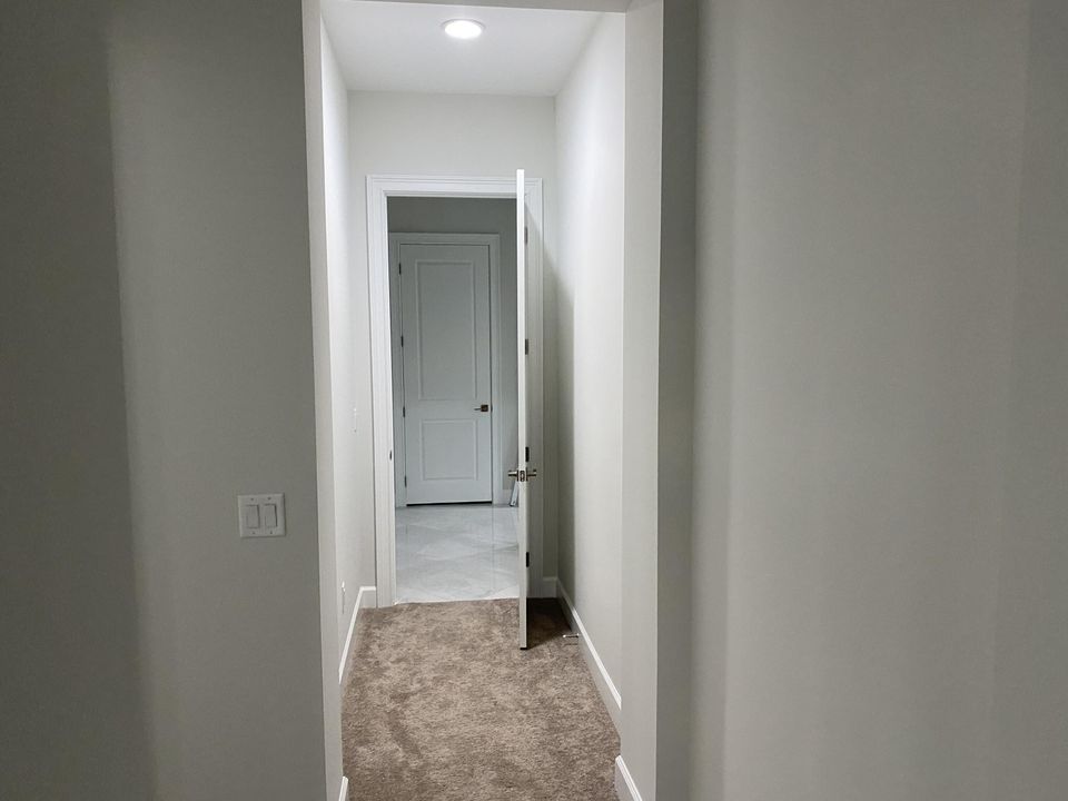 For Rent: $5,950 (5 beds, 4 baths, 3585 Square Feet)