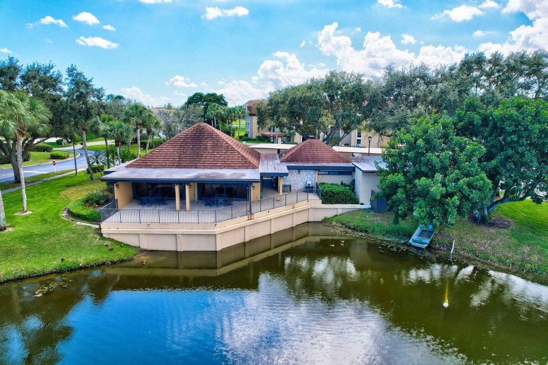 For Sale: $299,000 (2 beds, 2 baths, 1287 Square Feet)