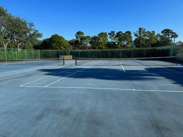 For Sale: $299,000 (2 beds, 2 baths, 1287 Square Feet)