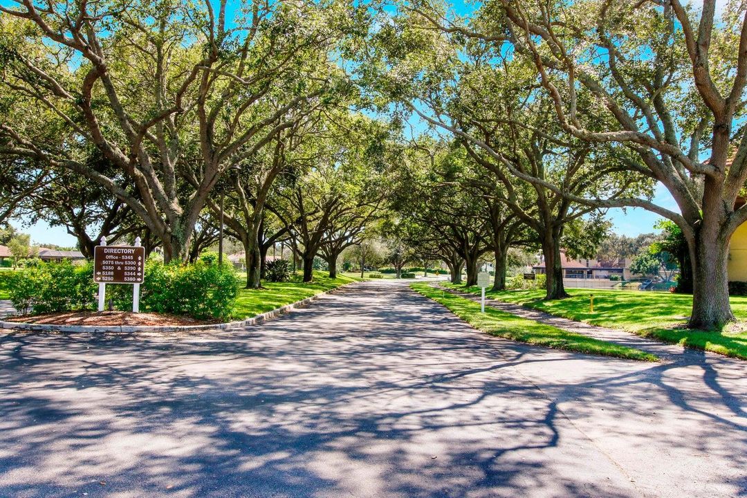 For Sale: $299,000 (2 beds, 2 baths, 1287 Square Feet)