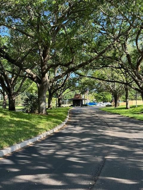 For Sale: $299,000 (2 beds, 2 baths, 1287 Square Feet)