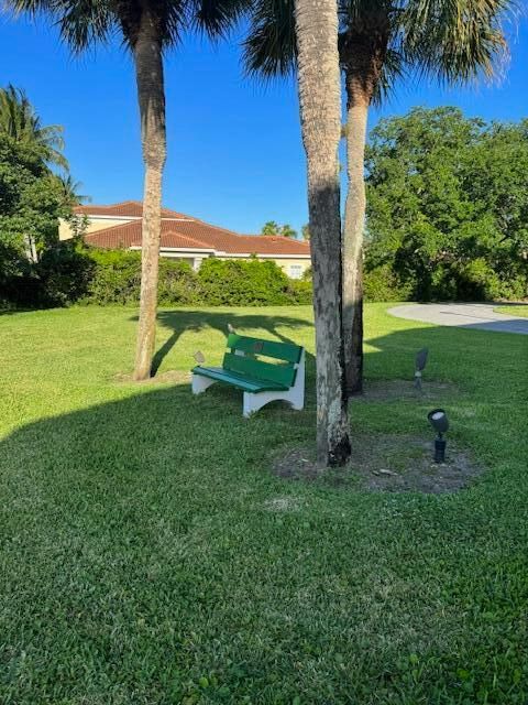 For Sale: $299,000 (2 beds, 2 baths, 1287 Square Feet)