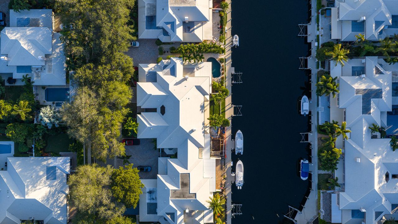 For Rent: $9,800 (4 beds, 2 baths, 2544 Square Feet)