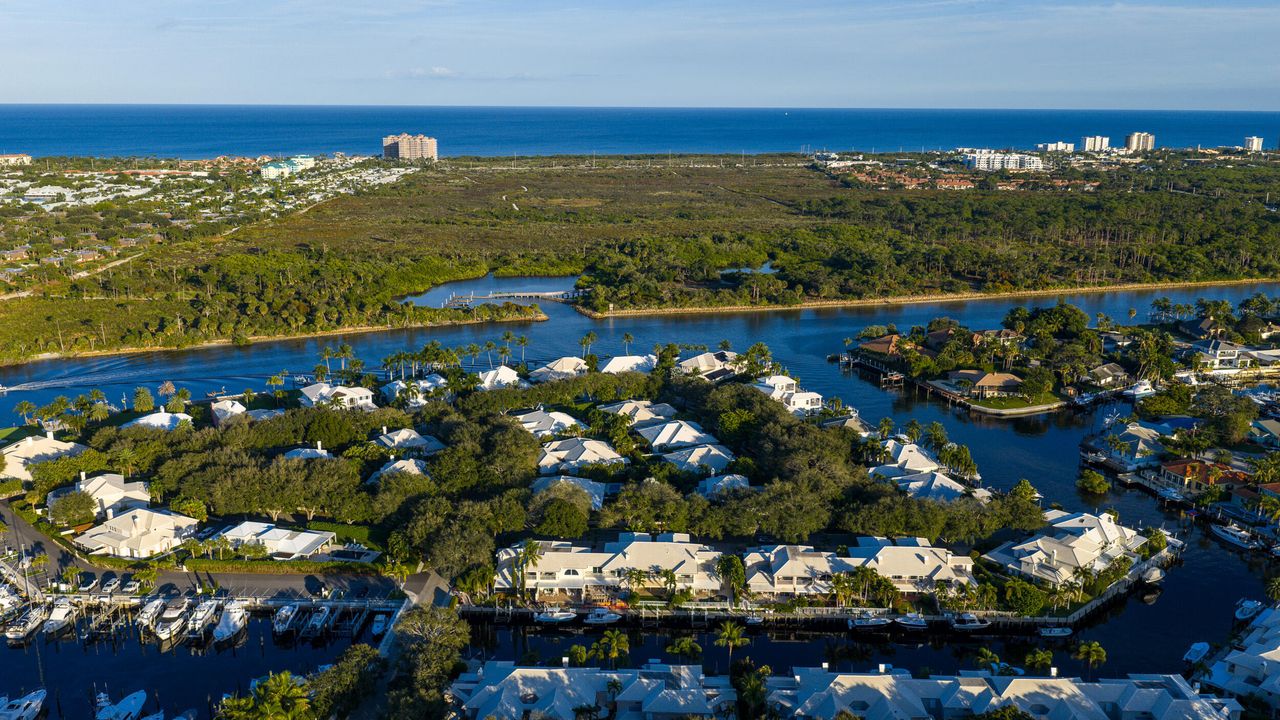 For Rent: $9,800 (4 beds, 2 baths, 2544 Square Feet)