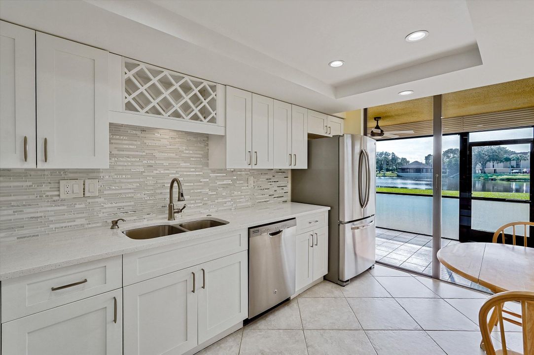 For Sale: $299,000 (2 beds, 2 baths, 1287 Square Feet)