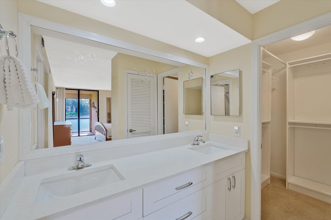 For Sale: $299,000 (2 beds, 2 baths, 1287 Square Feet)