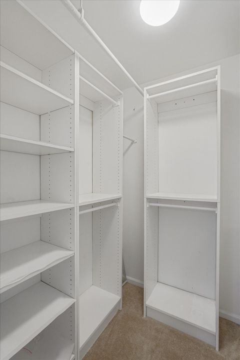 For Sale: $299,000 (2 beds, 2 baths, 1287 Square Feet)