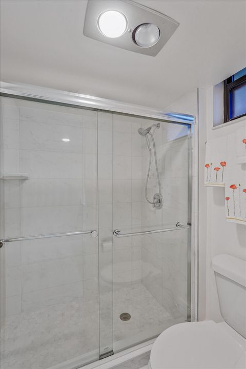 For Sale: $299,000 (2 beds, 2 baths, 1287 Square Feet)