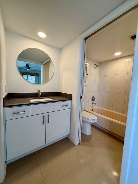 В аренду: $1,950 (1 спален, 1 ванн, 792 Квадратных фут)