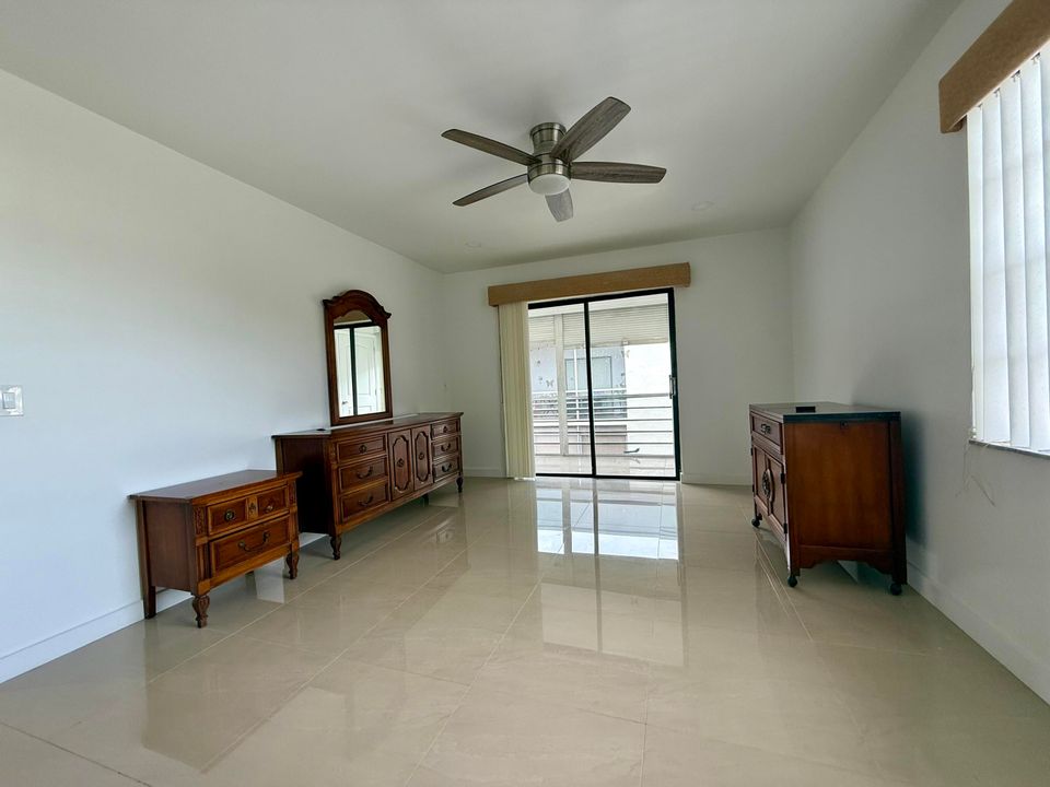 В аренду: $1,950 (1 спален, 1 ванн, 792 Квадратных фут)