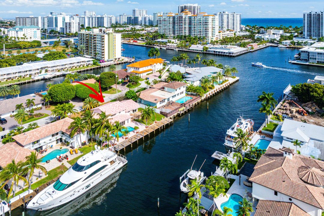 На продажу: $3,200,000 (4 спален, 3 ванн, 2910 Квадратных фут)