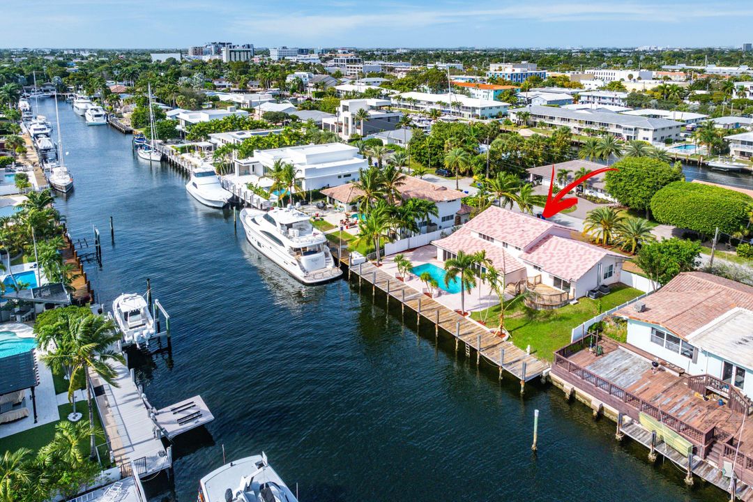 На продажу: $3,200,000 (4 спален, 3 ванн, 2910 Квадратных фут)