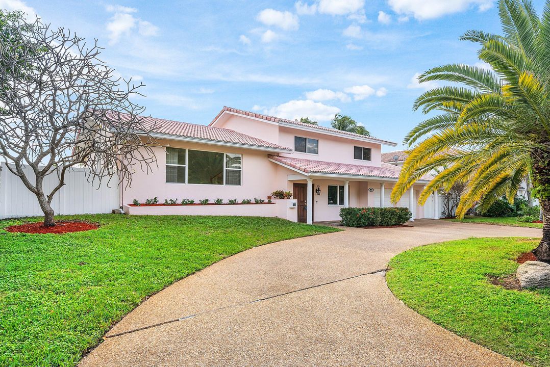 На продажу: $3,200,000 (4 спален, 3 ванн, 2910 Квадратных фут)