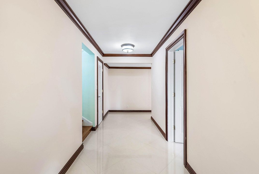 На продажу: $3,200,000 (4 спален, 3 ванн, 2910 Квадратных фут)