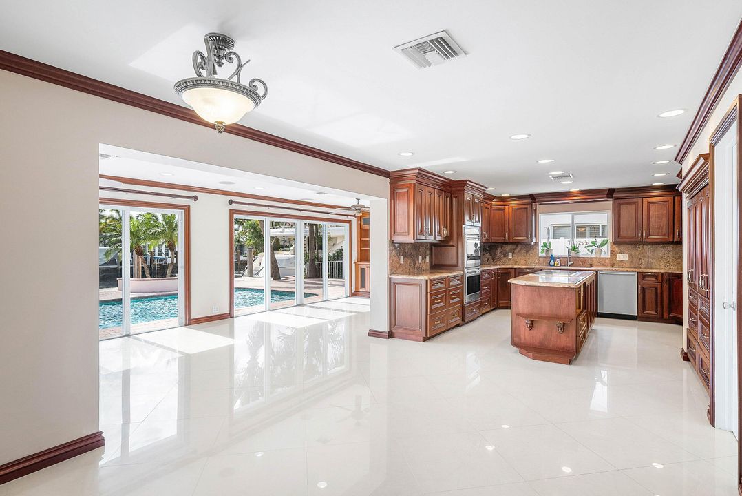 На продажу: $3,200,000 (4 спален, 3 ванн, 2910 Квадратных фут)