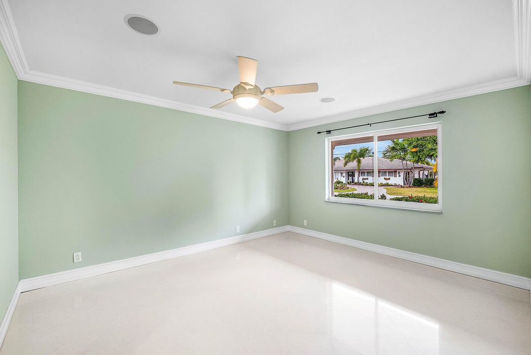 На продажу: $3,200,000 (4 спален, 3 ванн, 2910 Квадратных фут)