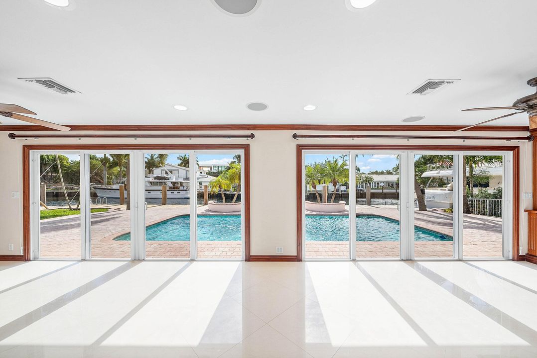 На продажу: $3,200,000 (4 спален, 3 ванн, 2910 Квадратных фут)