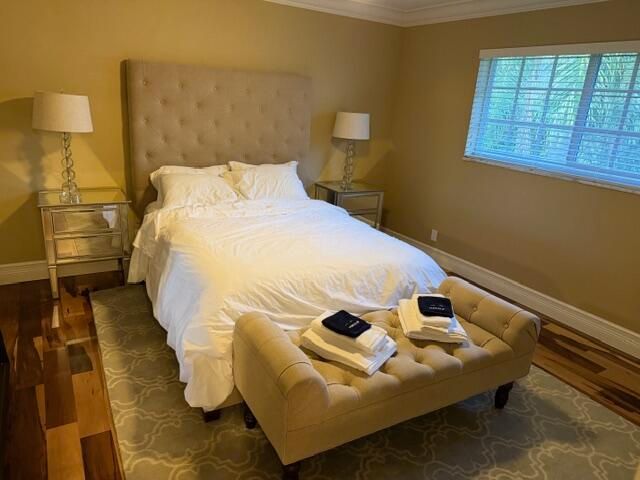 For Sale: $1,999,950 (3 beds, 3 baths, 2080 Square Feet)