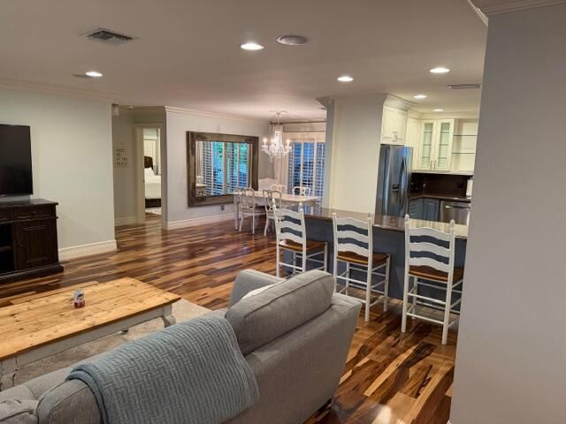 For Sale: $1,999,950 (3 beds, 3 baths, 2080 Square Feet)